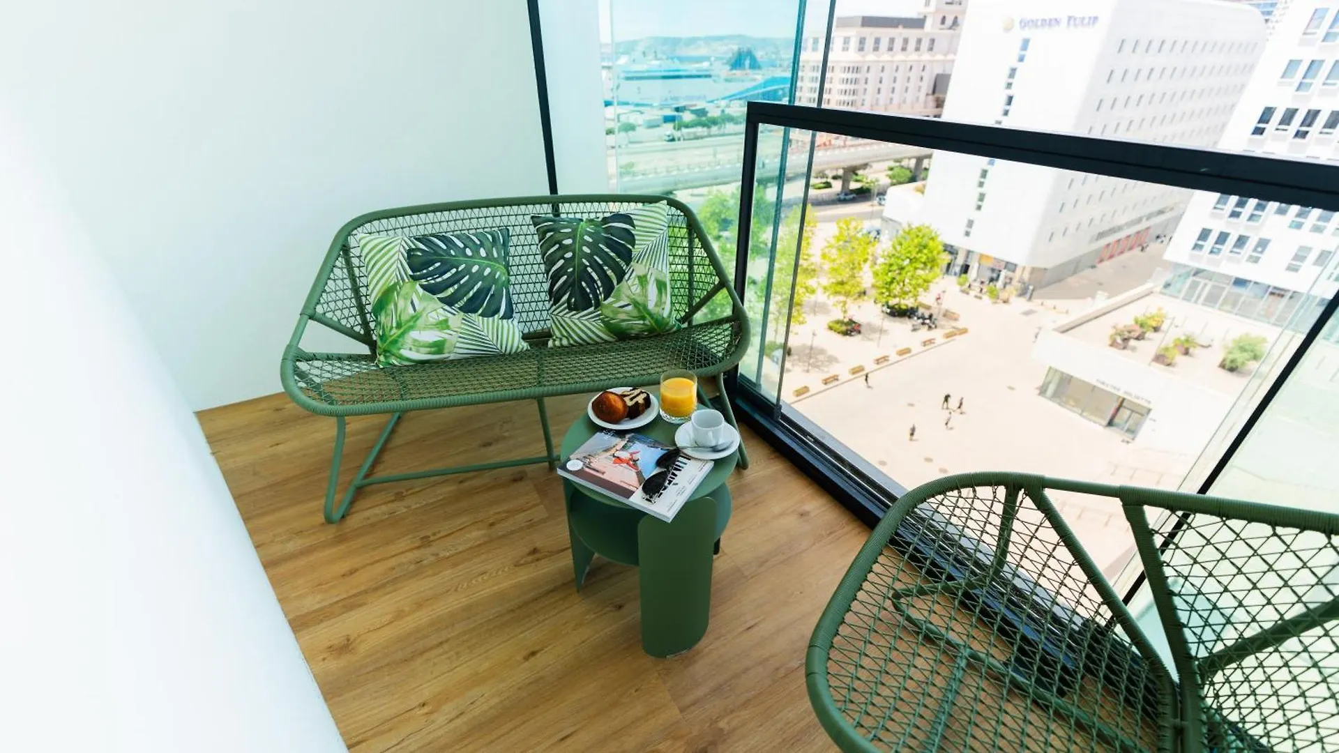 Novotel Suites Marseille Centre Euromed 4*,