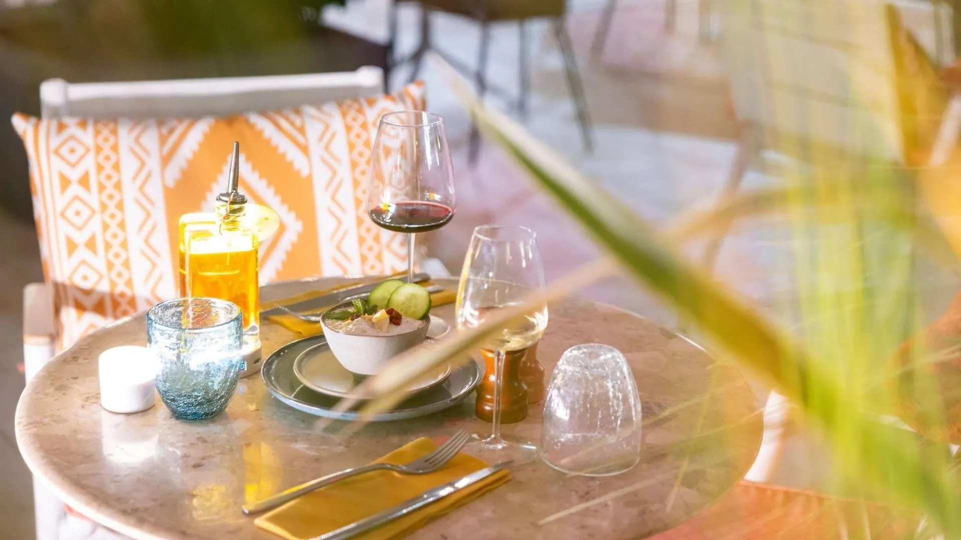 Novotel Suites Marseille Centre Euromed 4*,