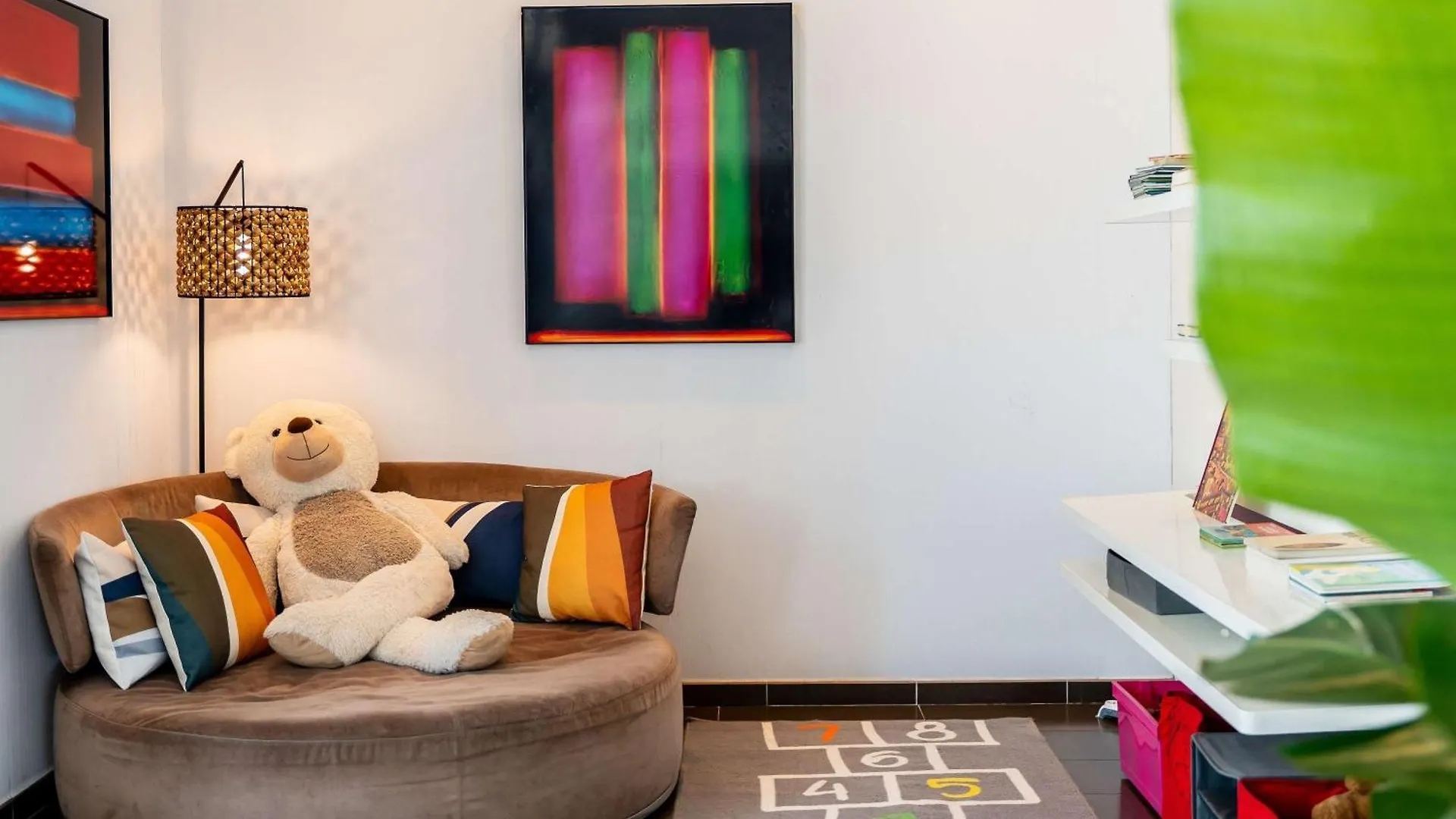 Novotel Suites Marseille Centre Euromed 4*,