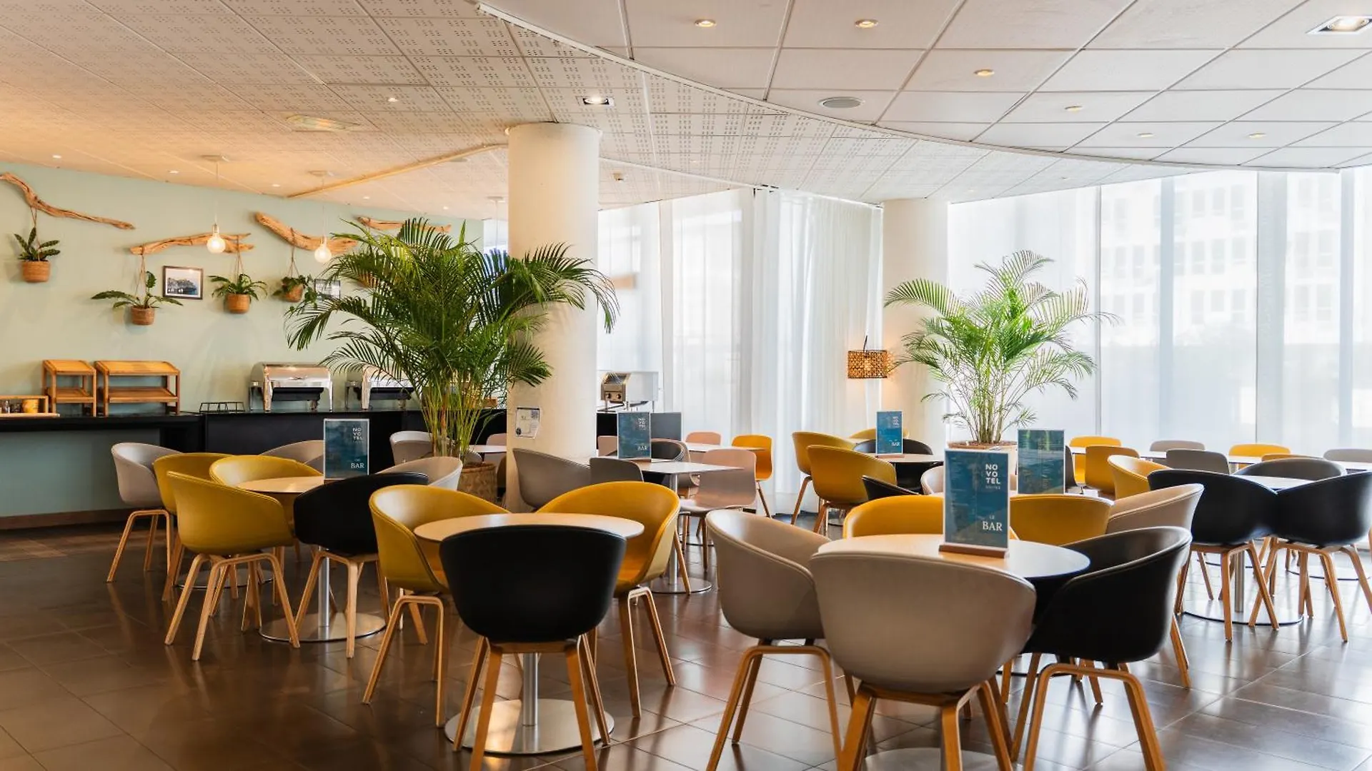 Novotel Suites Marseille Centre Euromed 4*,