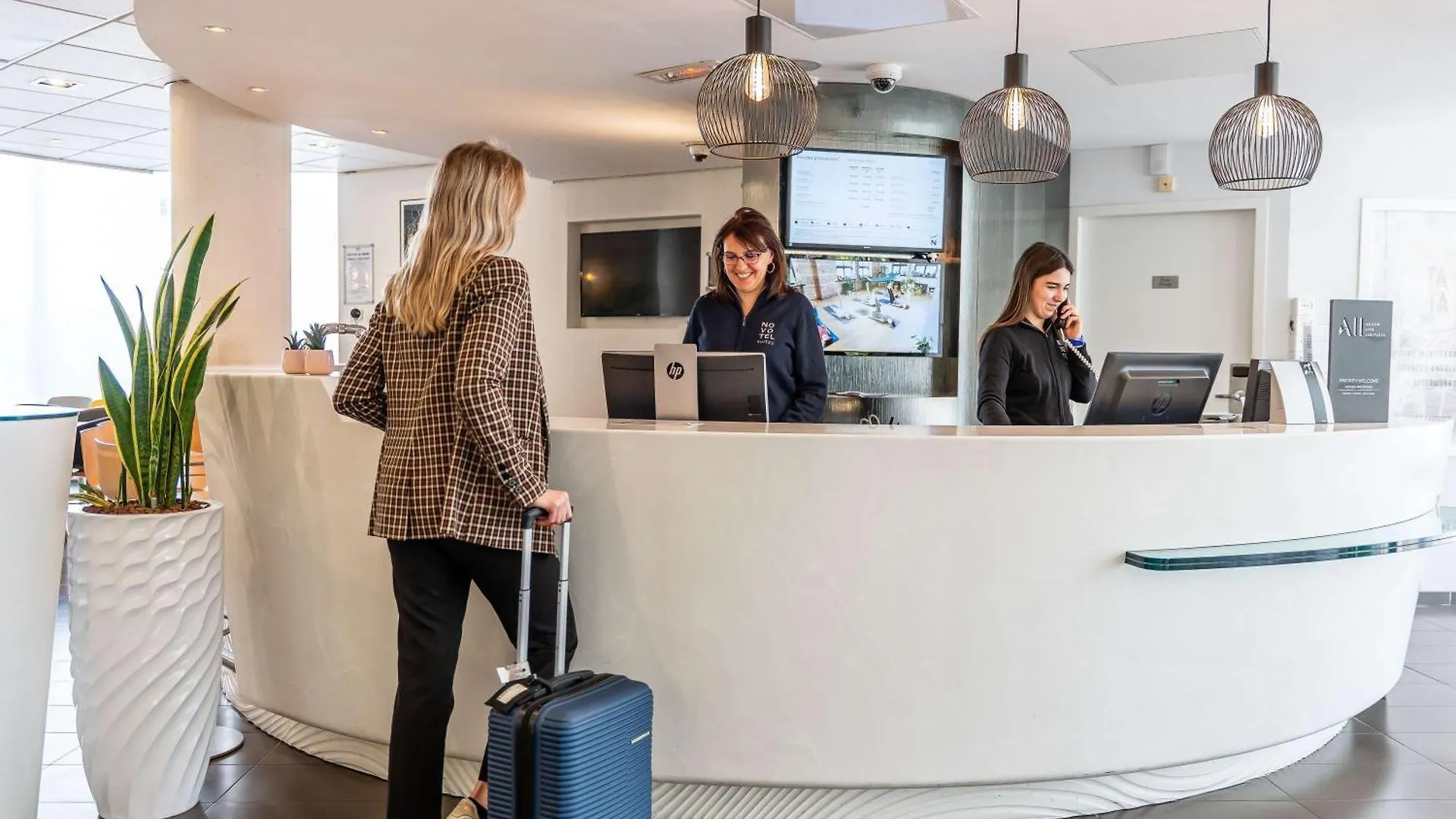 Novotel Suites Marseille Centre Euromed Szálloda