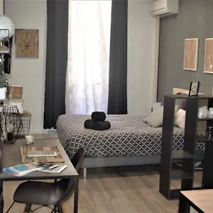 Apartment Studio Industriel De Steenia Vieux Port, Marseilles