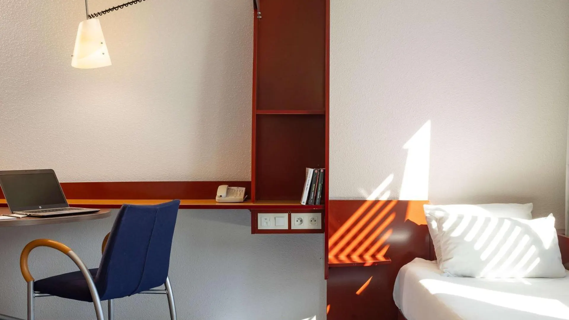 **** Hotel Novotel Suites Marseille Centre Euromed Frankreich