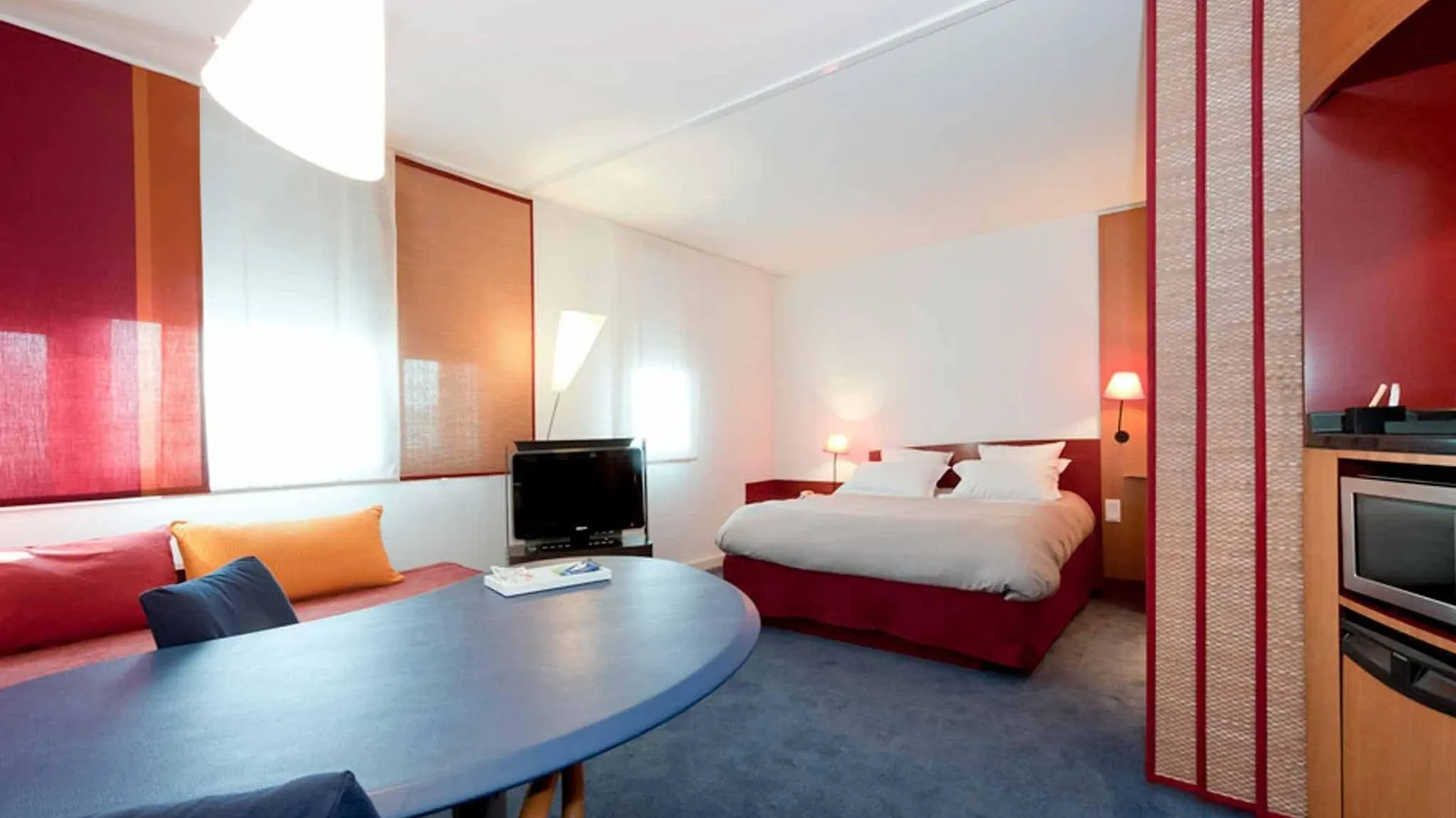 Novotel Suites Marseille Centre Euromed Hotel